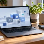 Portable avec des blocs de stockage et un disque externe sur un bureau